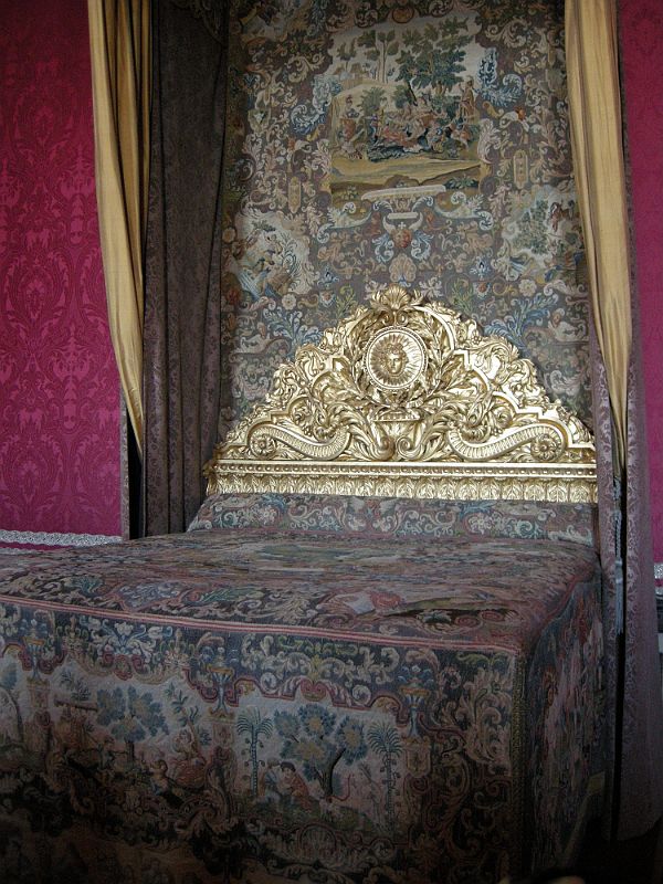 Paris Versailles 19 Grand Trianon Empress Bedroom - Bed Belonged to Napoleon and Louis XVII 